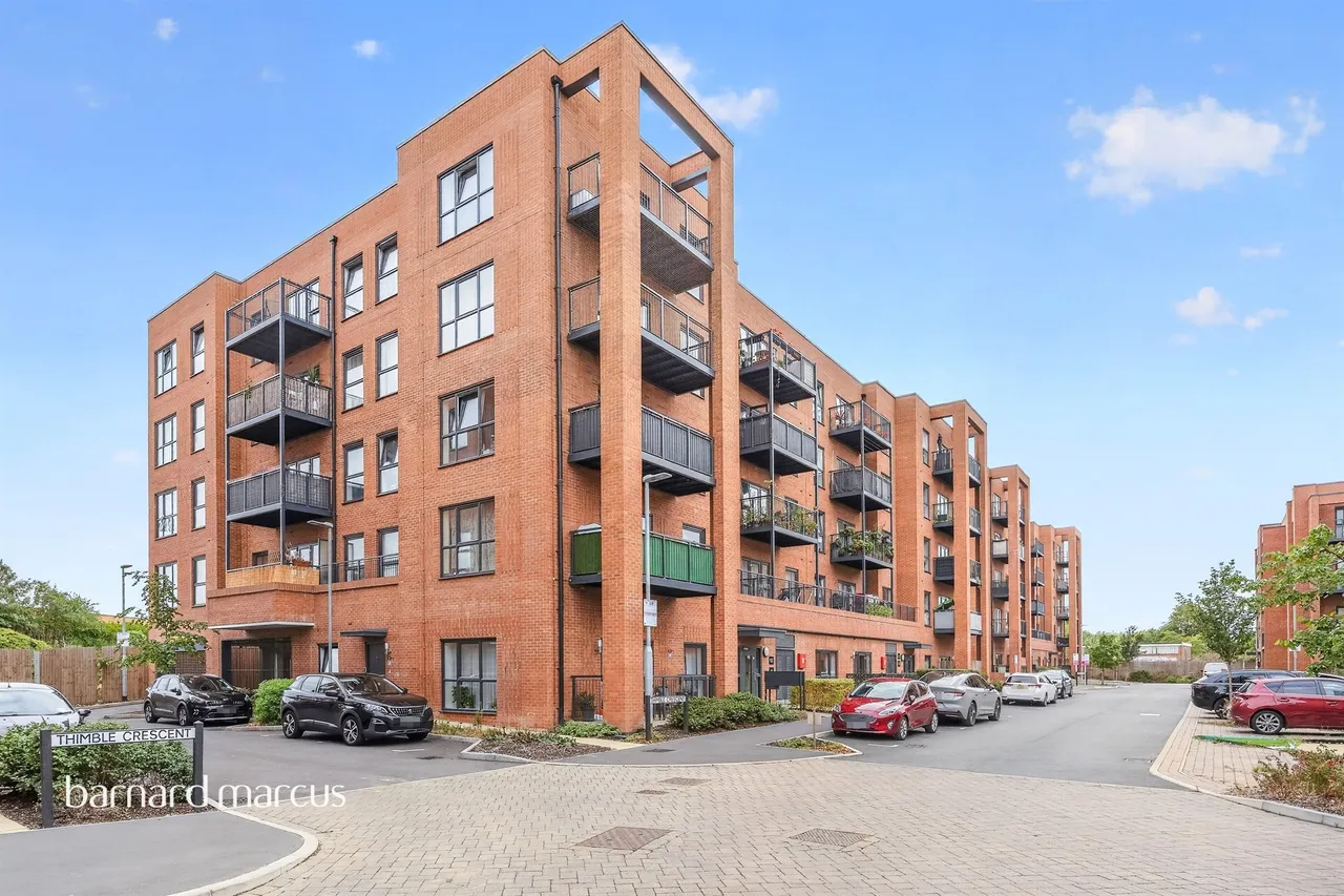 1 bed flat for sale — Thimble Crescent, Wallington