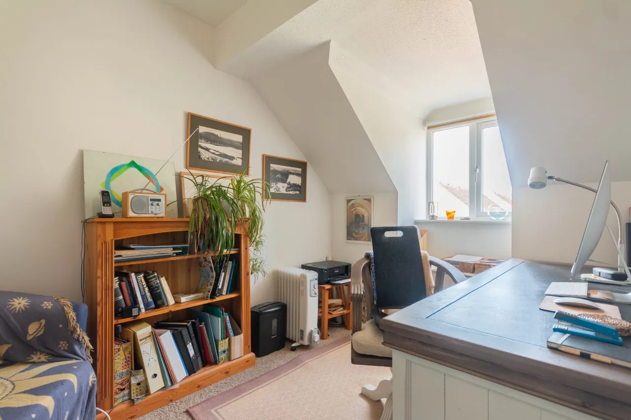 Whitestone Drive, East Morton, BD20, photo 21