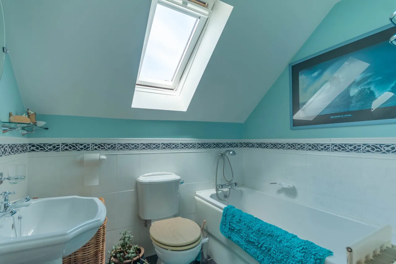 Whitestone Drive, East Morton, BD20, photo 13