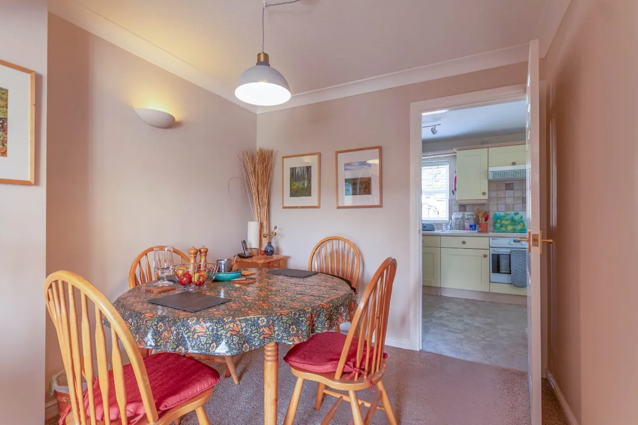 Whitestone Drive, East Morton, BD20, photo 3