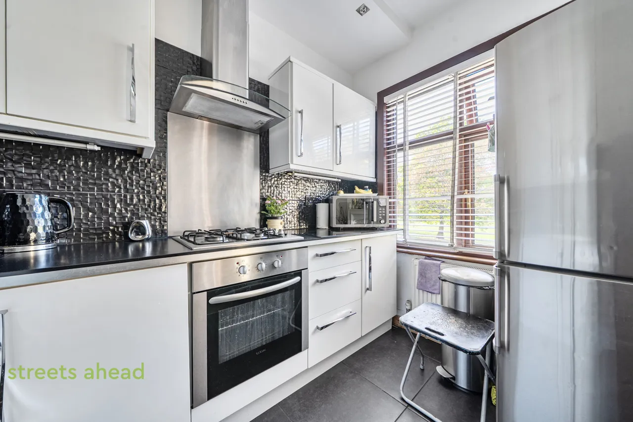 Lower Addiscombe Road, Croydon, CR0, photo 6