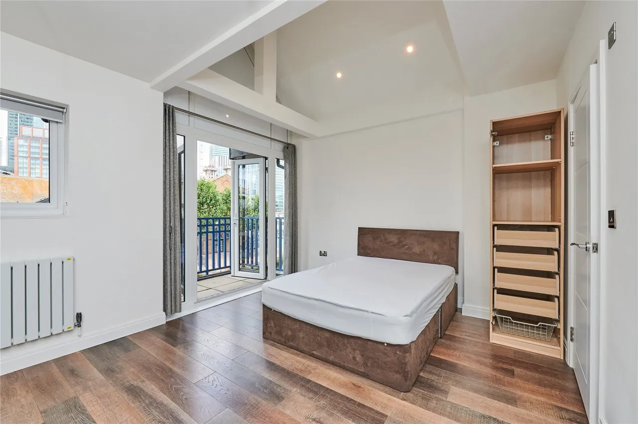 Lancaster Drive, London, E14, photo 9
