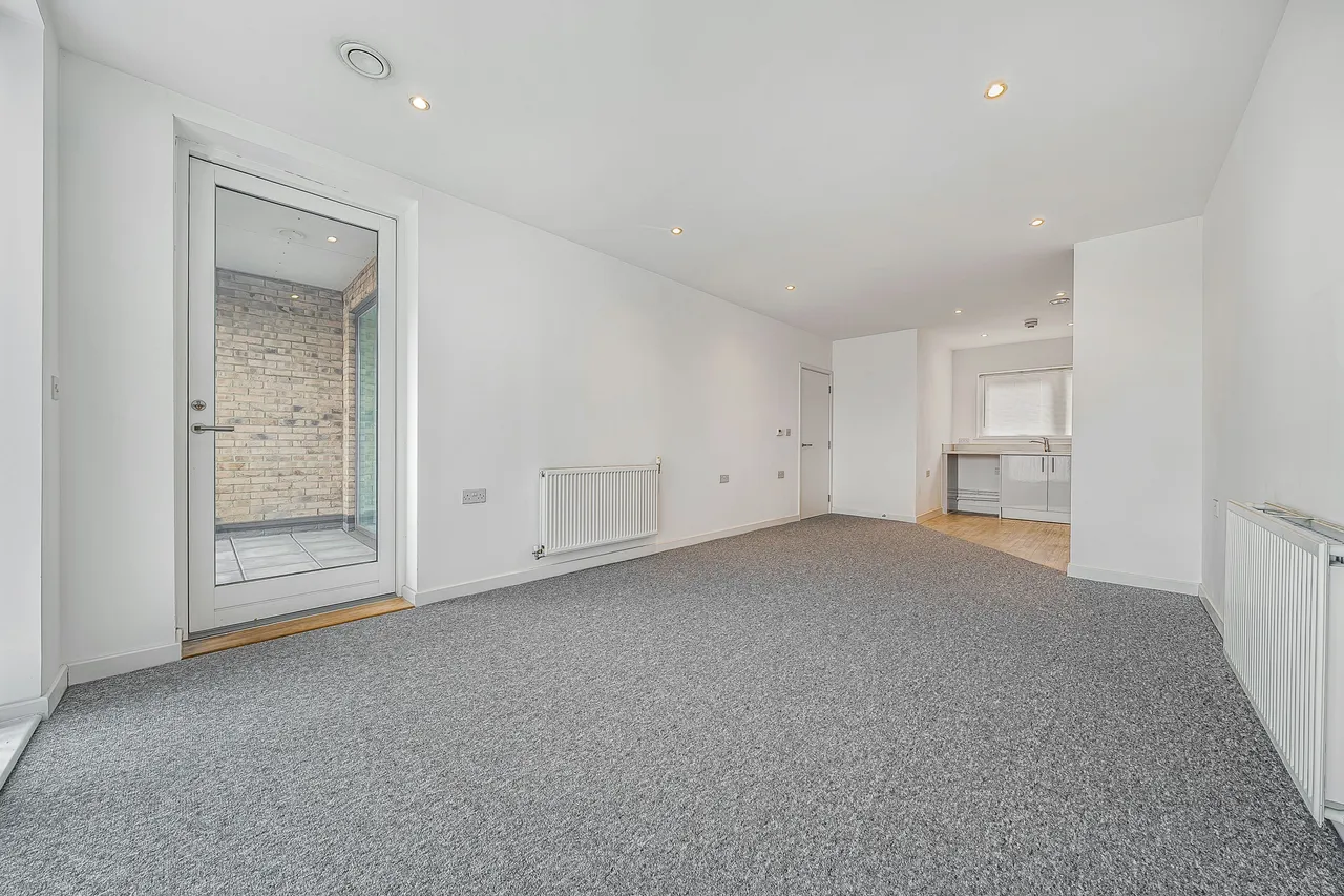Flat M, 98 Reaston Street, London, photo 2