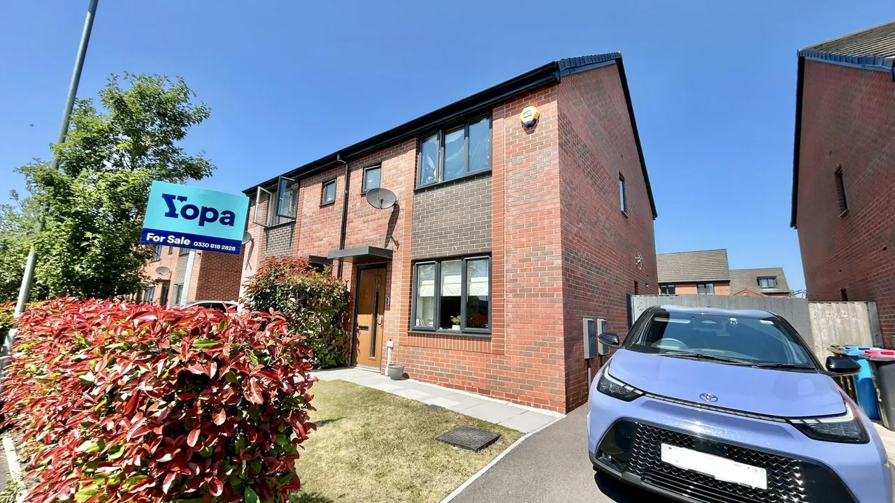 3 bed house for sale, Levens Street, Salford, M6