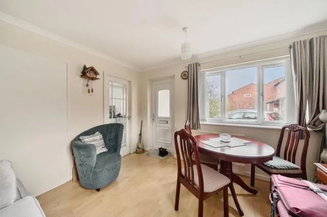 Walton Way, Newbury, RG14, photo 6