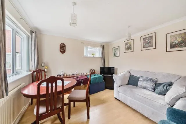 Walton Way, Newbury, RG14, photo 5