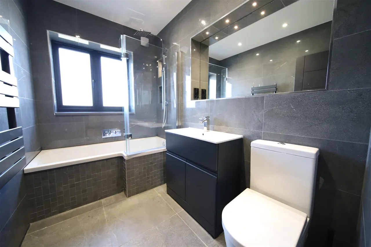 Lincoln Road, Enfield EN1 2RY, photo 17