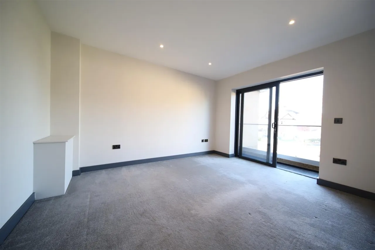 Lincoln Road, Enfield EN1 2RY, photo 14