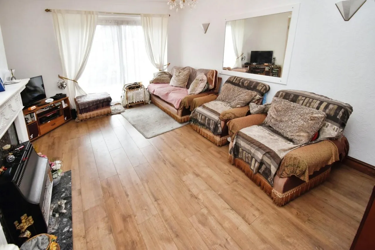 Pitton Close, Wigston, LE18, photo 2