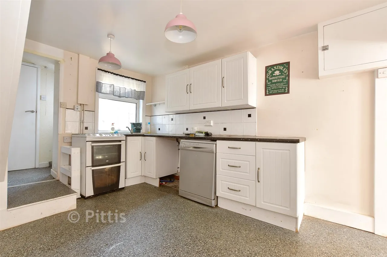 Albert Street, Cowes, PO31, photo 5