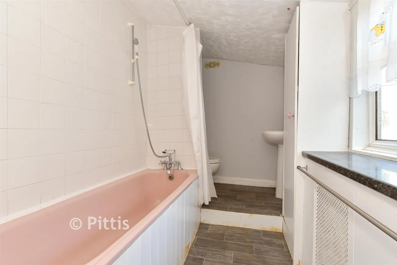 Albert Street, Cowes, PO31, photo 7