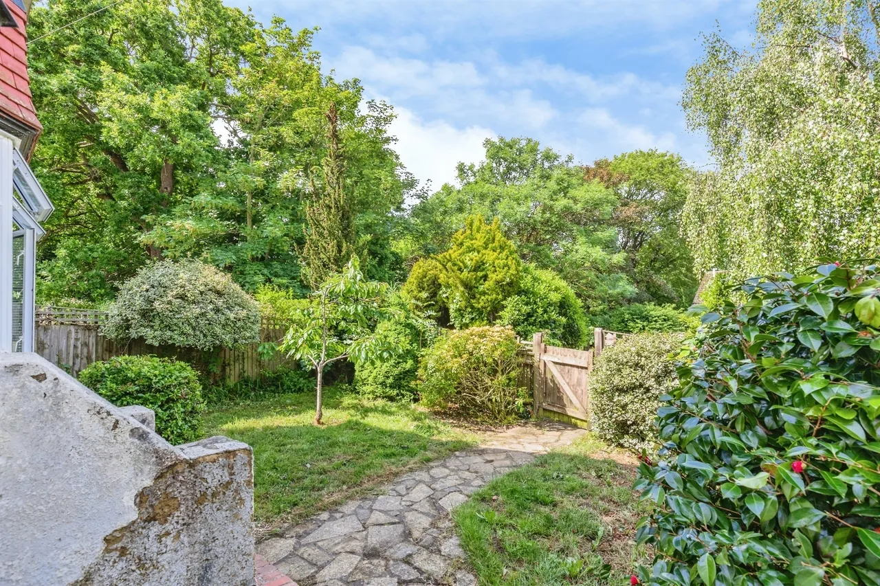 Holliers Hill, Bexhill-On-Sea, TN40, photo 18