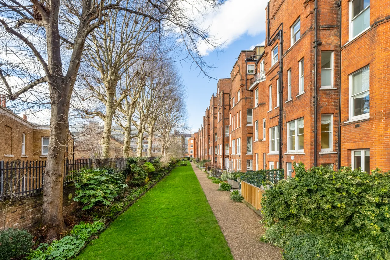 Lower Sloane Street, Chelsea, London, photo 5