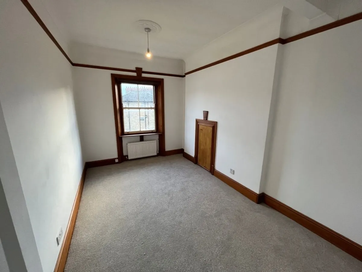 St James Road, KT6, photo 5