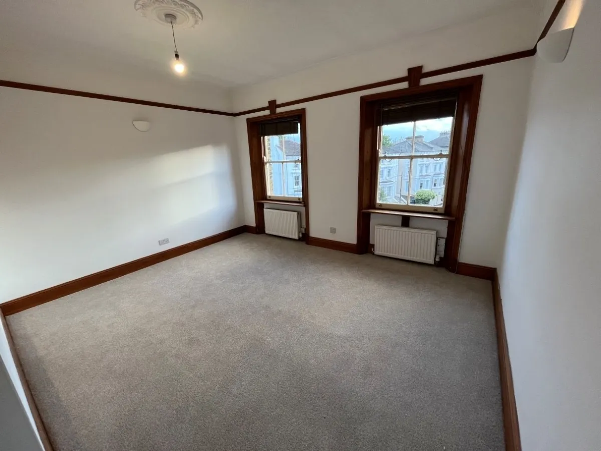 St James Road, KT6, photo 6