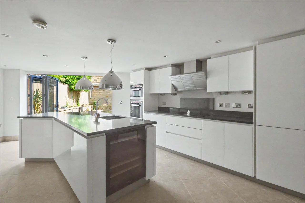 Whitegate, East Keswick, LS17, photo 3