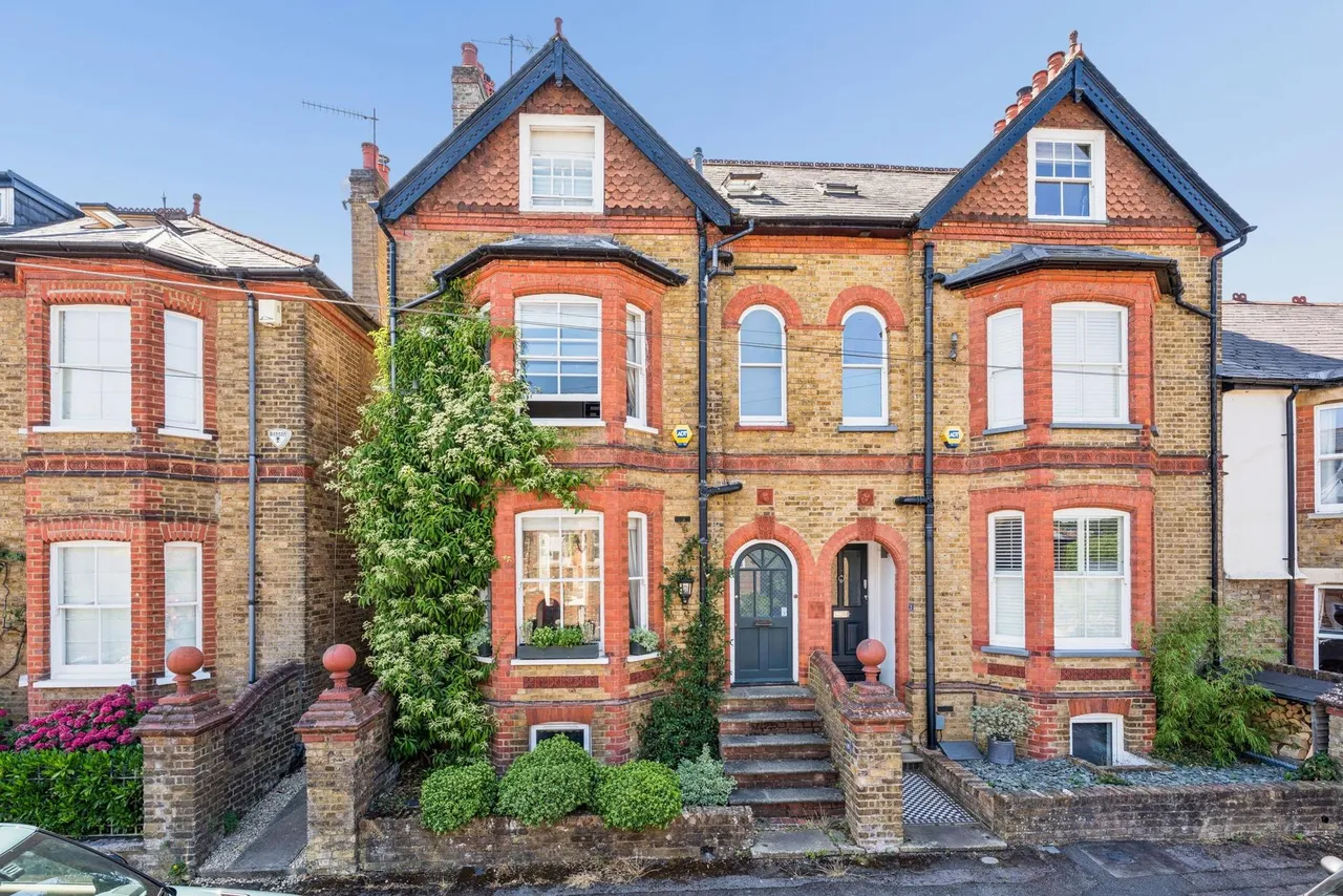 5 bed house for sale, Torrington Road, Berkhamsted, HP4