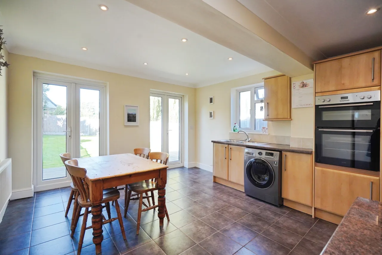 Rouen Way, Ashby-De-La-Zouch, LE65, photo 3