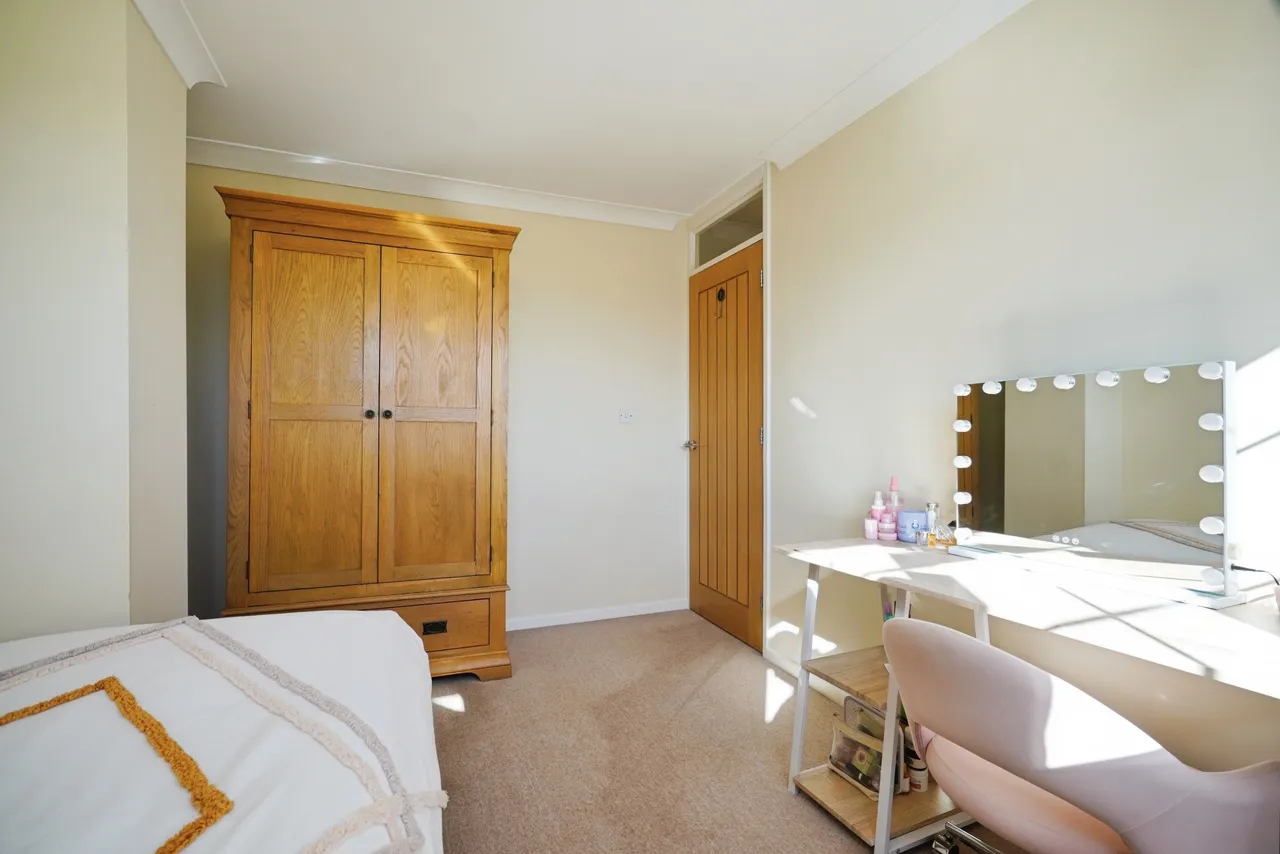 Rouen Way, Ashby-De-La-Zouch, LE65, photo 22