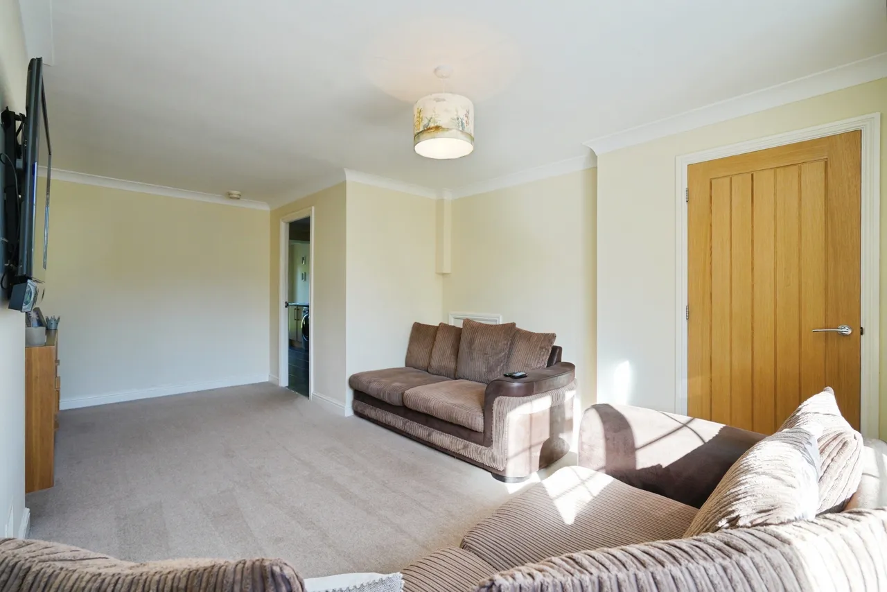 Rouen Way, Ashby-De-La-Zouch, LE65, photo 9