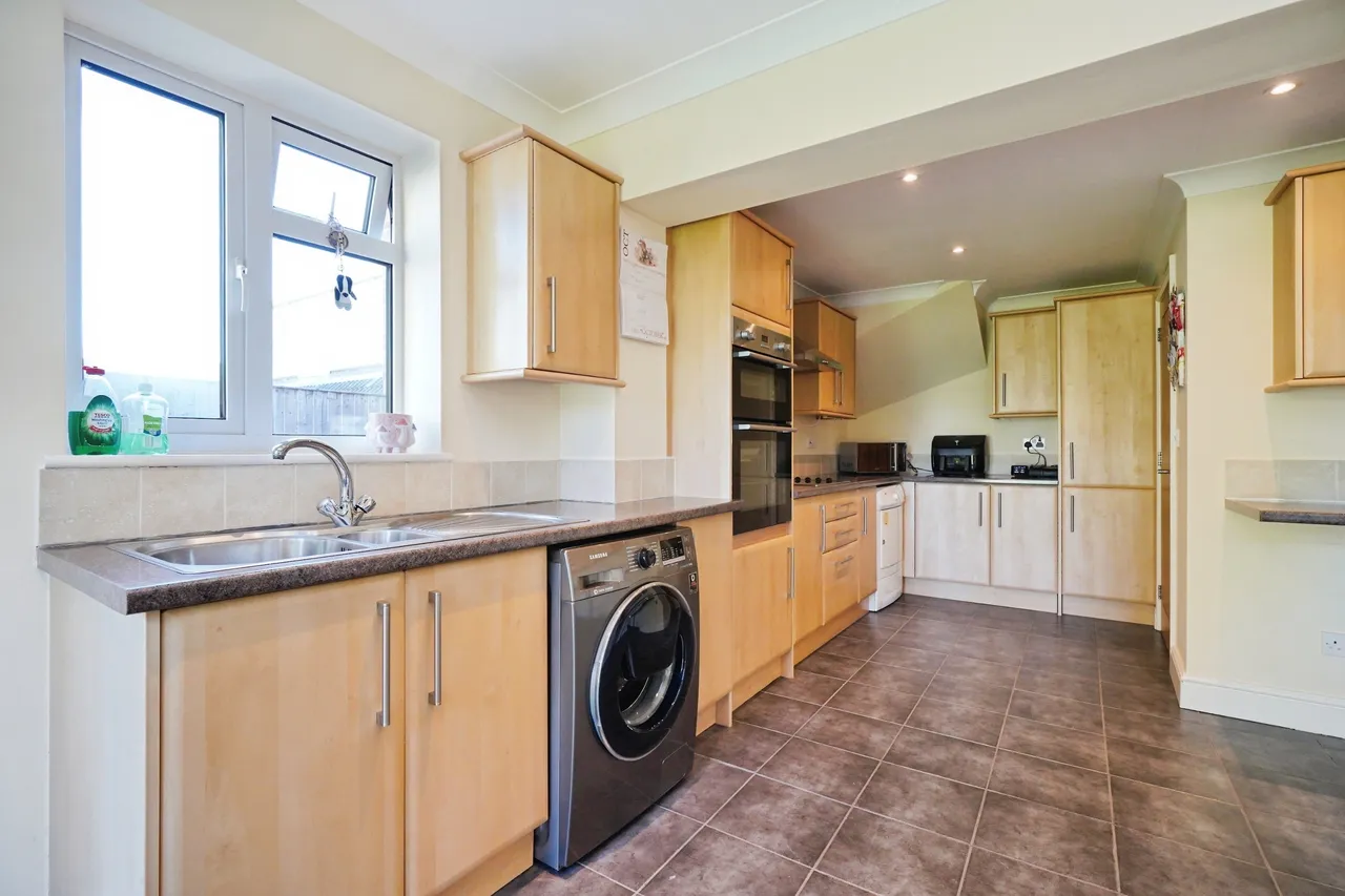 Rouen Way, Ashby-De-La-Zouch, LE65, photo 4