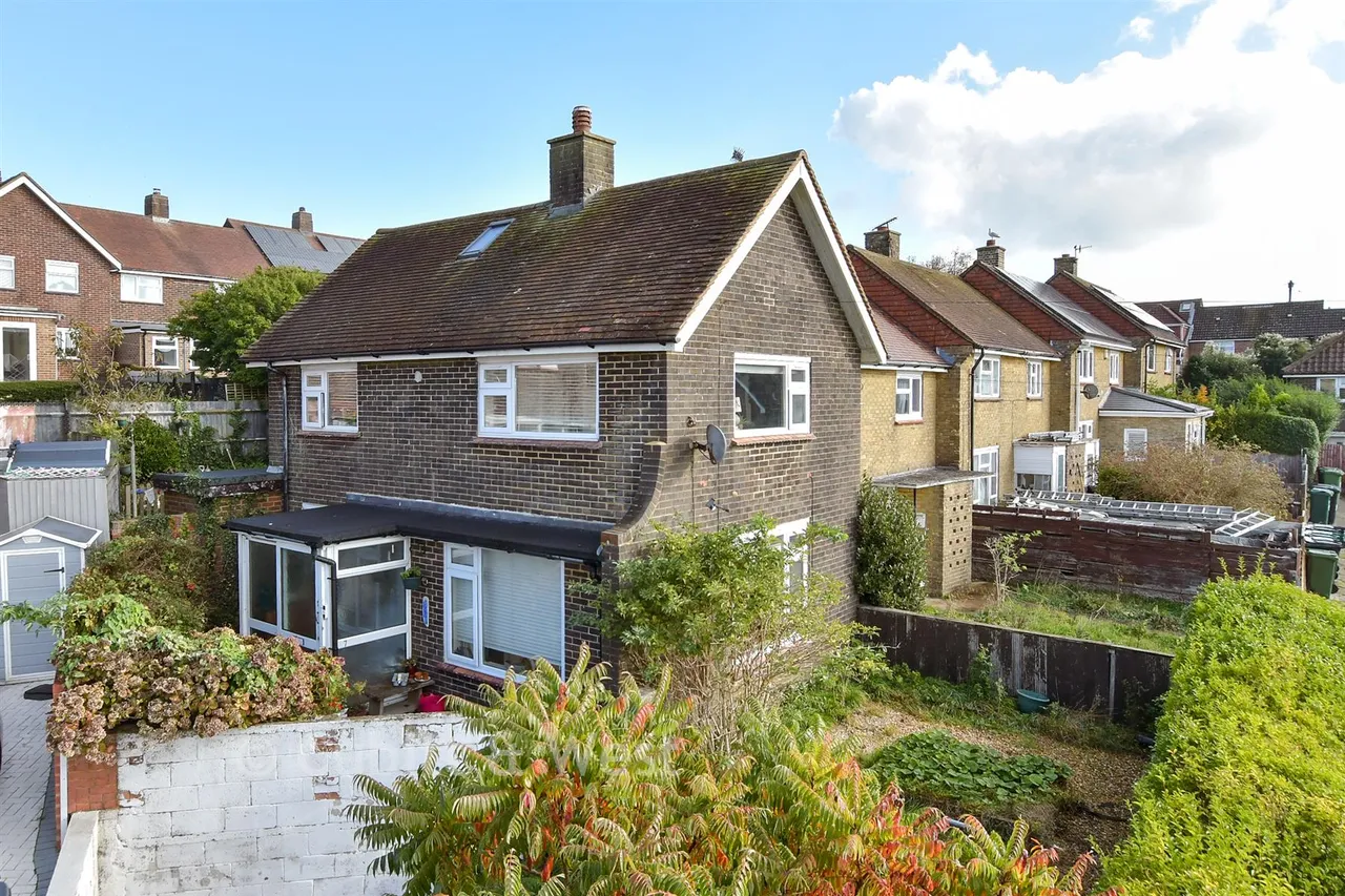 2 bed house for sale, Langley Crescent, Woodingdean, BN2