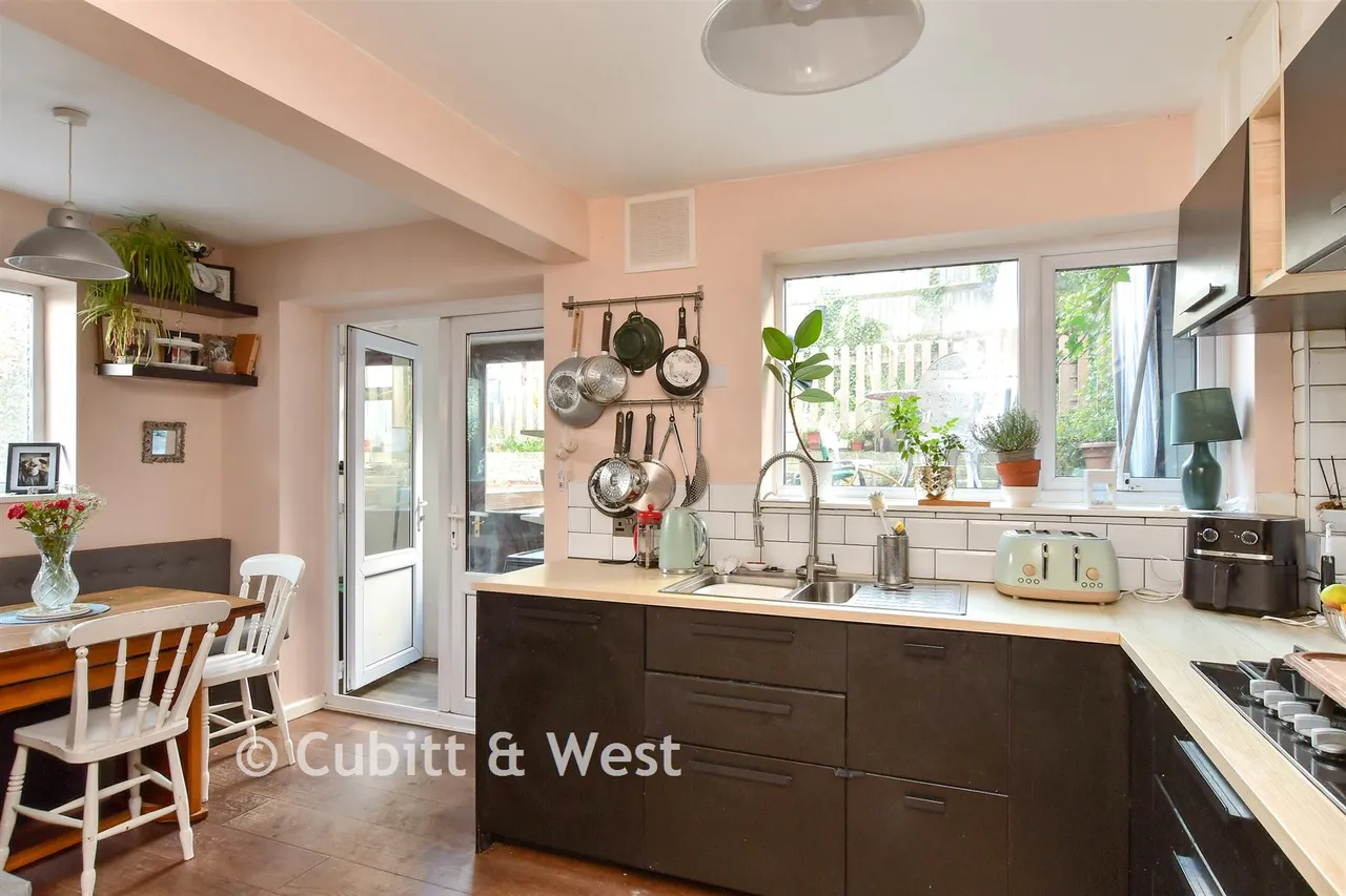Langley Crescent, Woodingdean, BN2, photo 3