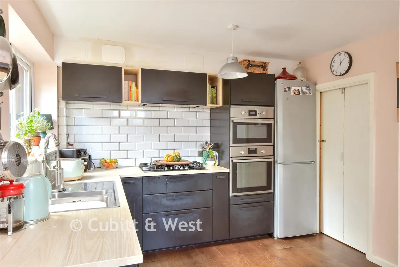 Langley Crescent, Woodingdean, BN2, photo 6
