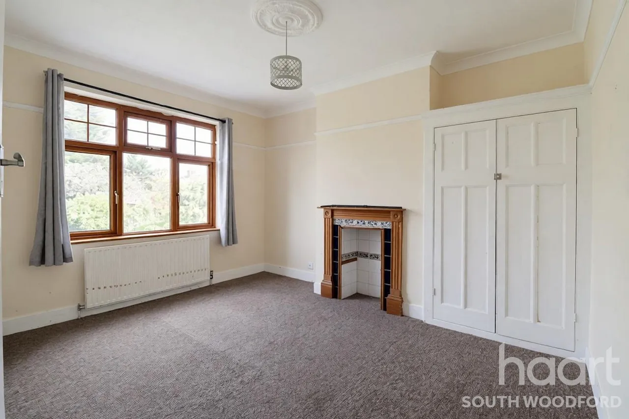 Charnwood Drive, London, E18, photo 8