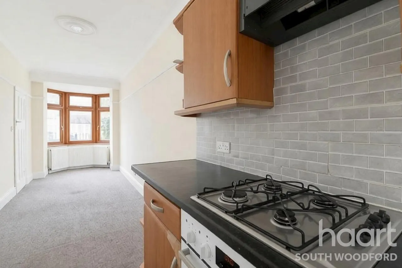 Charnwood Drive, London, E18, photo 6