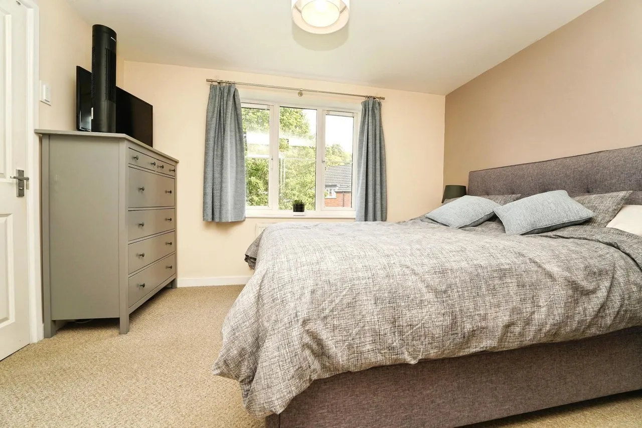 Phelps Mill Close, Dursley, GL11, photo 4