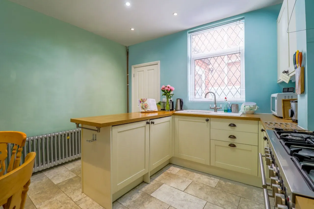 Old Hall Road, Chesterfield, S40, photo 2