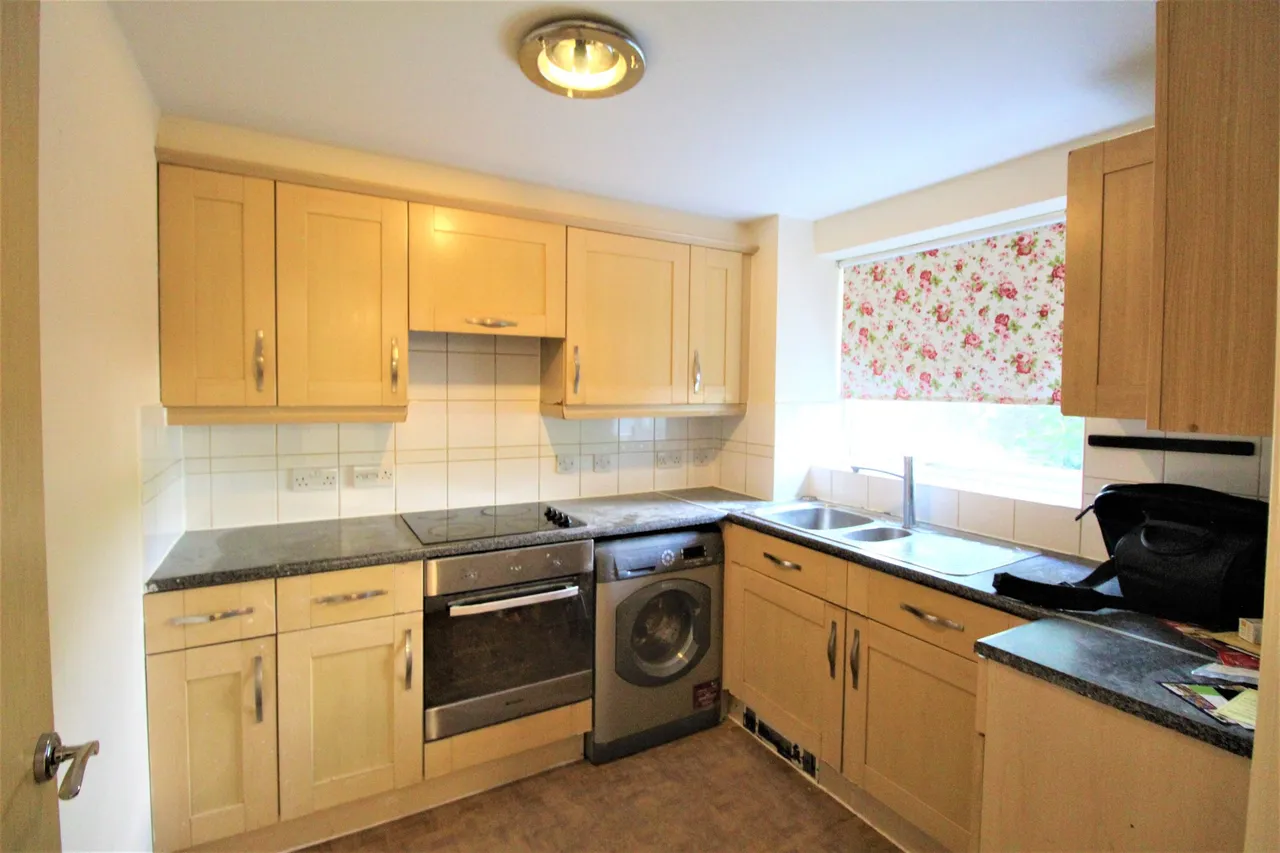 Hogg Lane, Grays, Essex, RM17 5QQ, photo 2