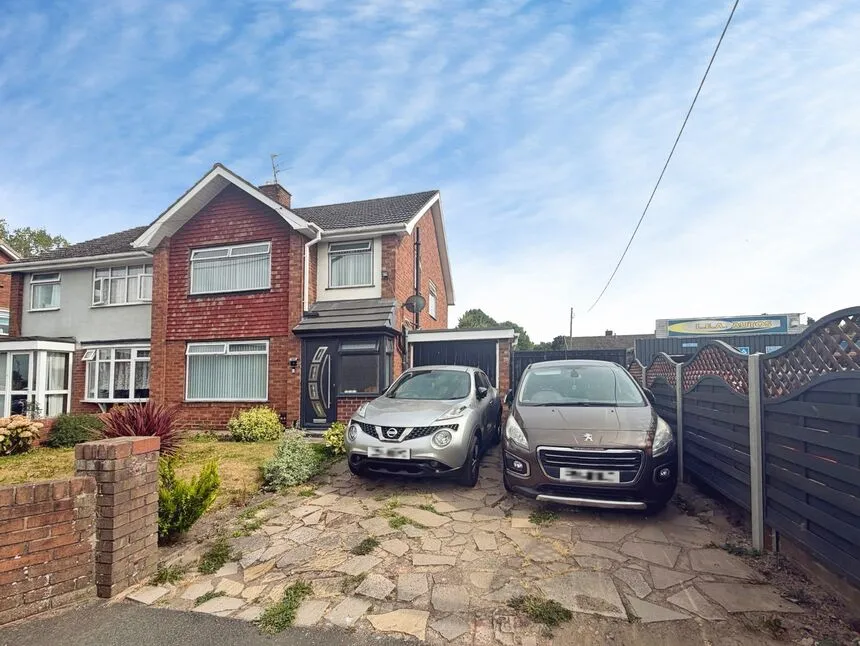 3 bed house to rent — Oakengates Road, Donnington, Shropshire, TF2