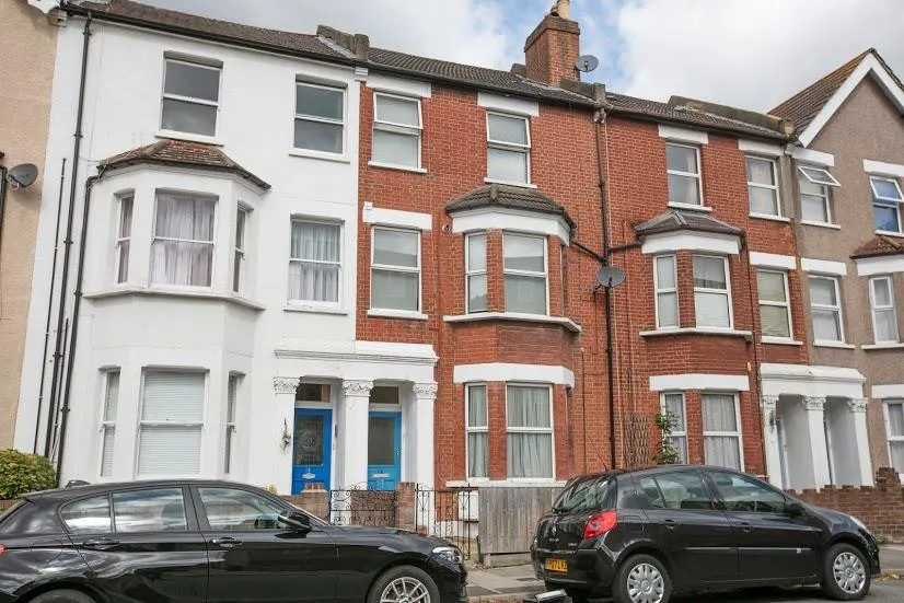 1 bed flat for sale, St. Johns Road, London