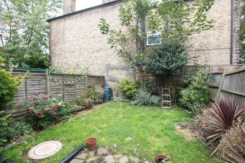 St. Johns Road, London, photo 4
