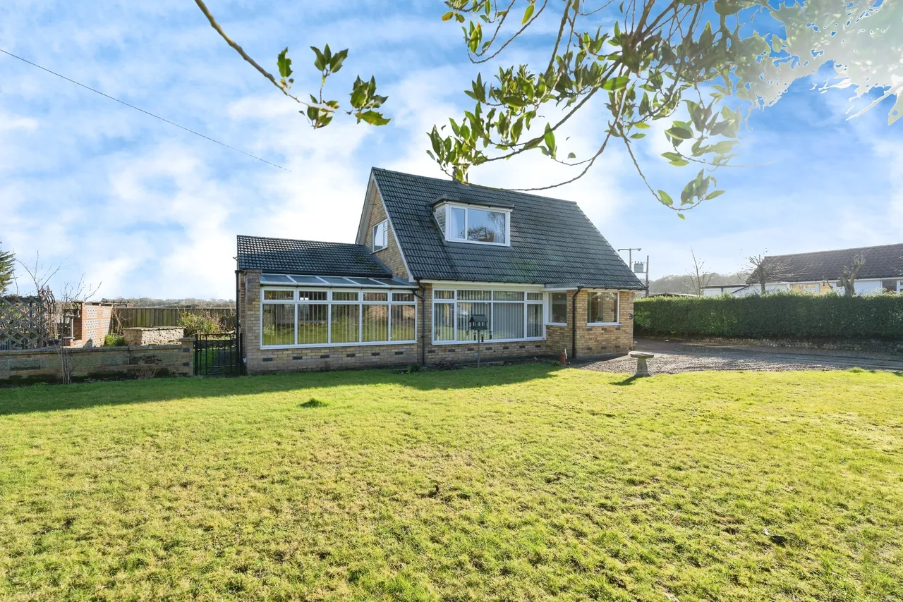 3 bed house for sale — Holt Road, Cromer, Norfolk, NR27