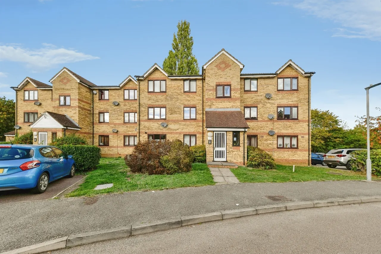 1 bed flat for sale, Prestatyn Close, Stevenage, SG1