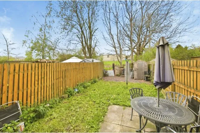 Old Engine Close, Mirfield, WF14, photo 14