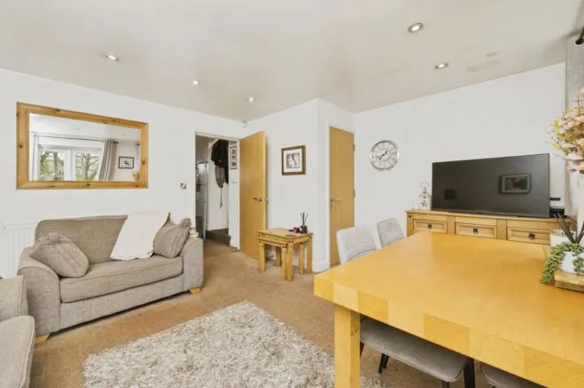 Old Engine Close, Mirfield, WF14, photo 6