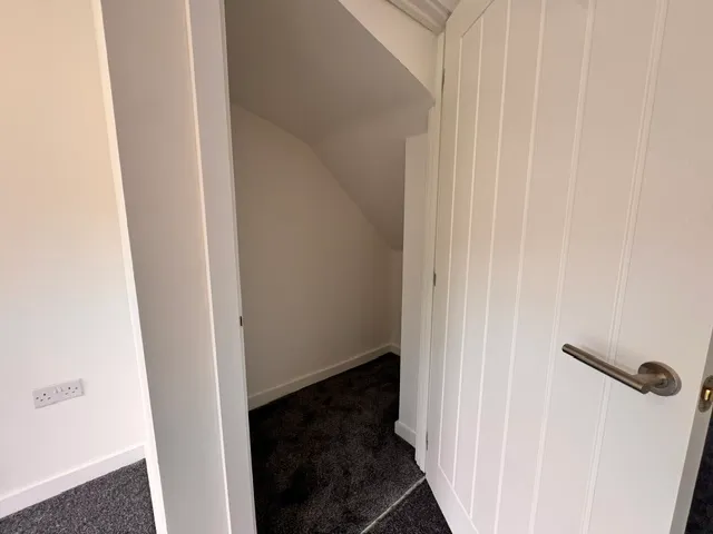 Pine Close, Bury BL9 6PA, photo 7