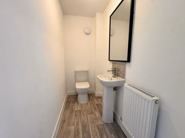 Pine Close, Bury BL9 6PA, photo 6