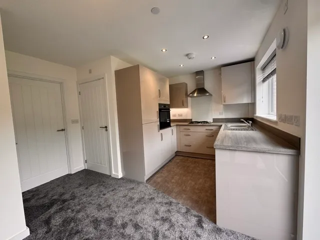 Pine Close, Bury BL9 6PA, photo 8