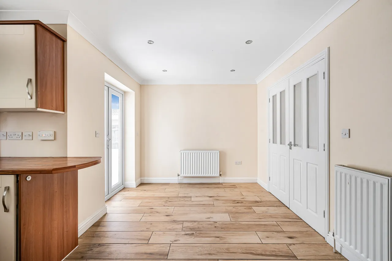 Byworth Road, Farnham, GU9, photo 13