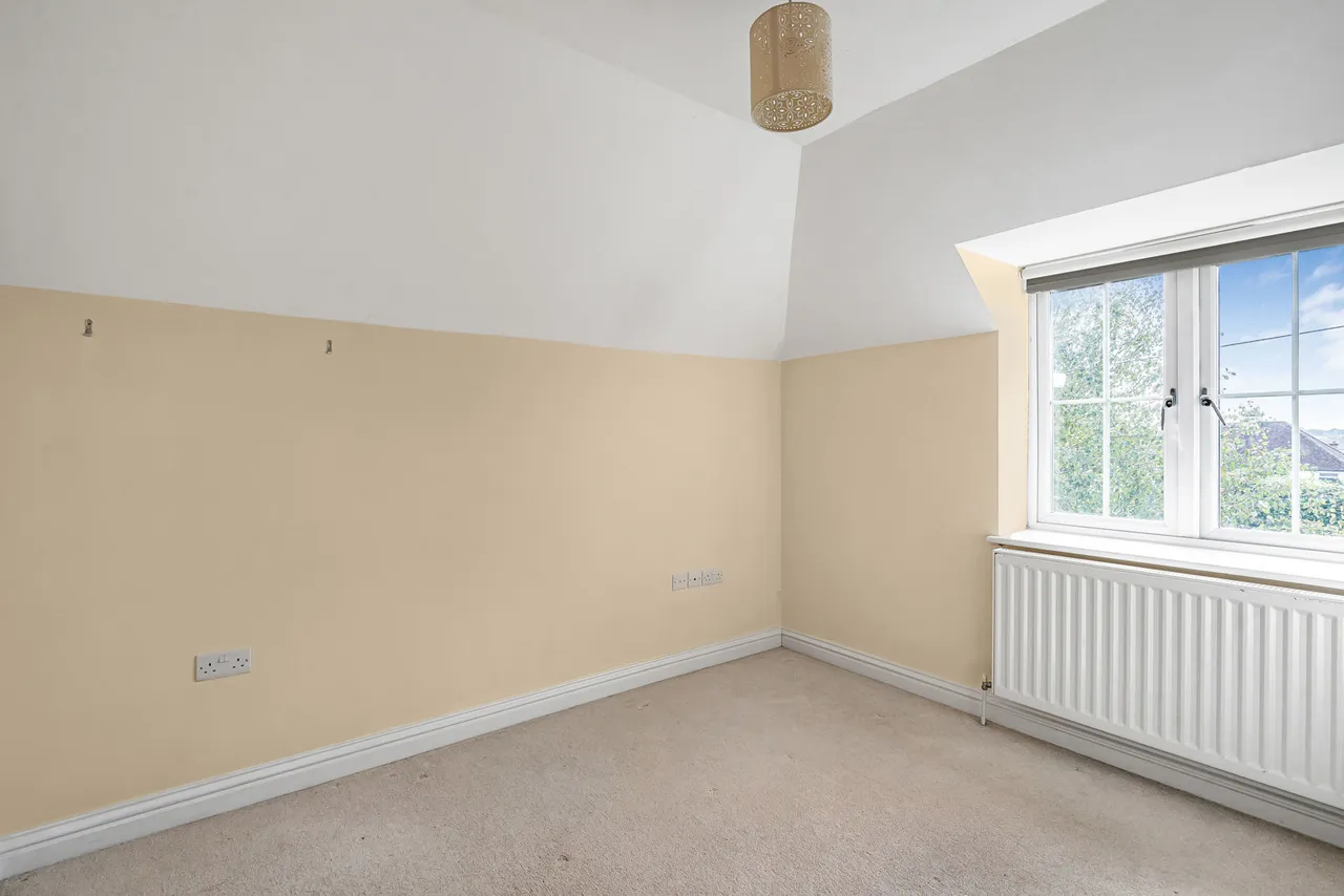 Byworth Road, Farnham, GU9, photo 8