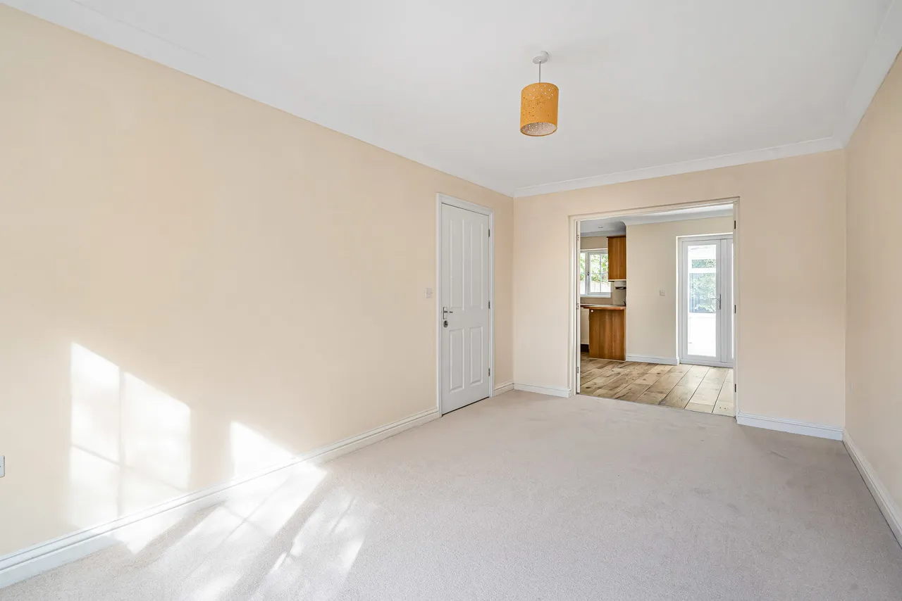 Byworth Road, Farnham, GU9, photo 14