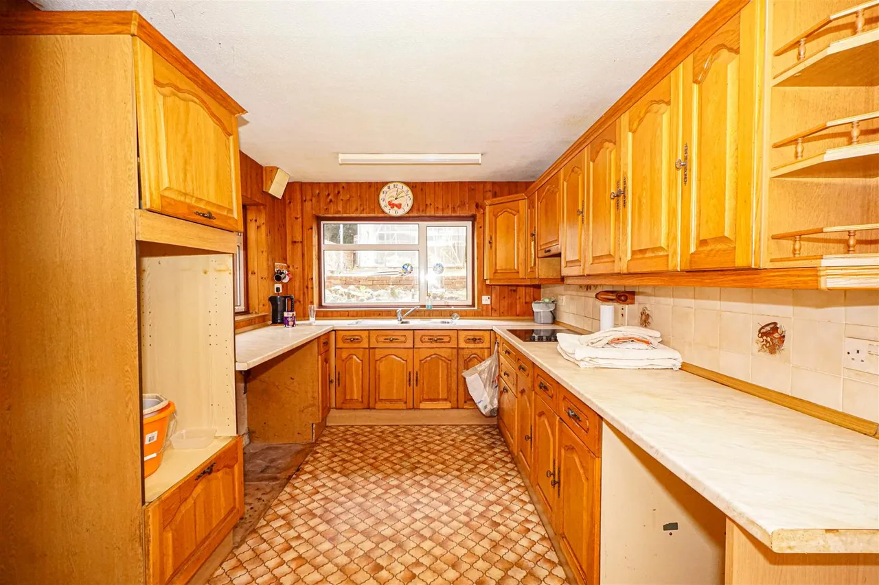 Clifton Road, Hastings, photo 14