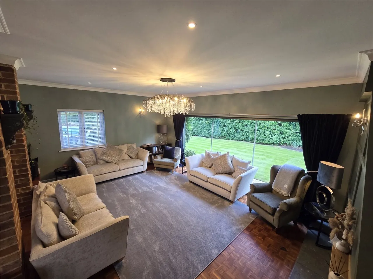 Fox Hill, Farley Hill, RG7, photo 8