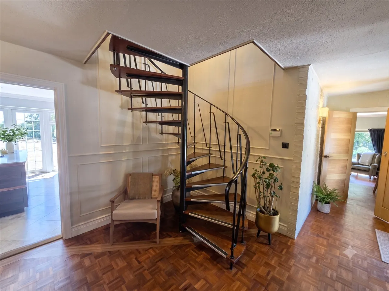 Fox Hill, Farley Hill, RG7, photo 18