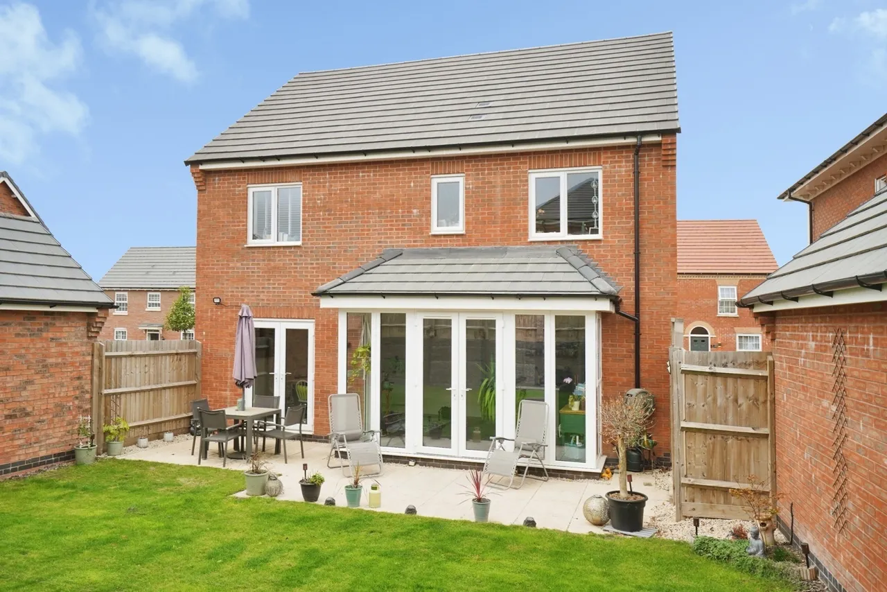 Woolley Avenue, Hugglescote, LE67, photo 26